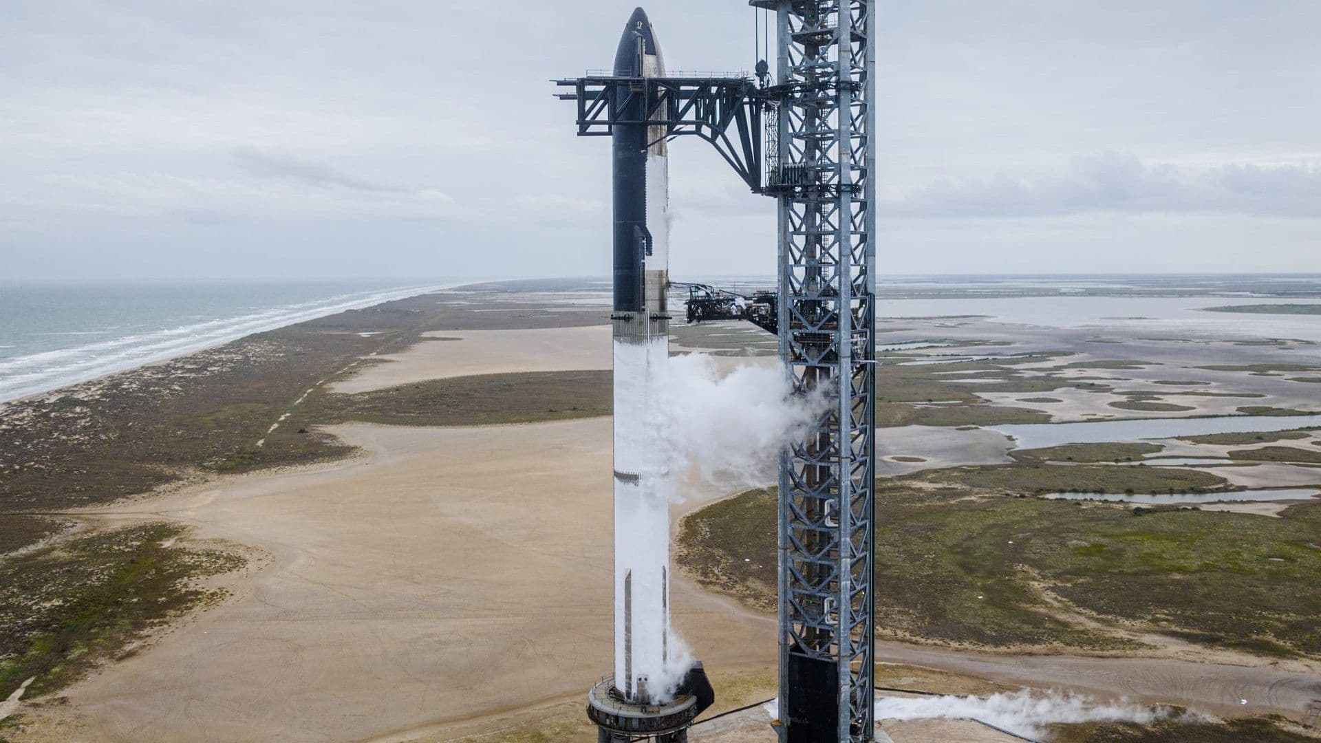 Giá nhiên liệu tăng vọt ảnh hưởng ngành nhựa; SpaceX IPO kỷ lục và các tin tức công nghệ đáng chú ý