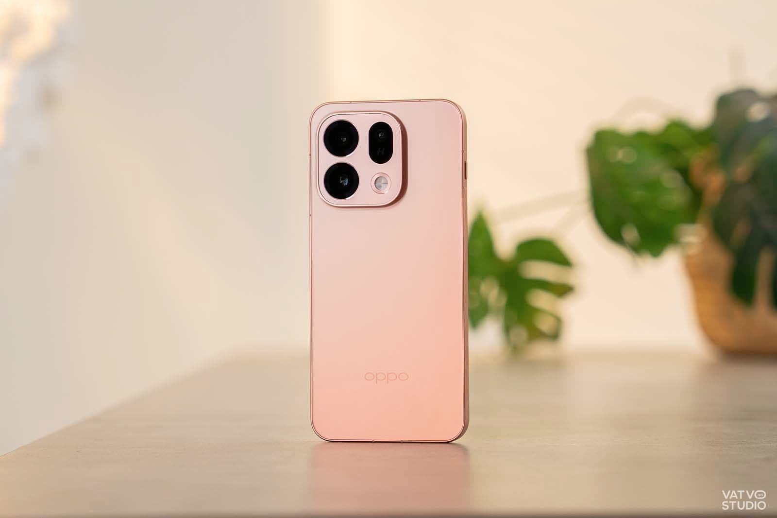 Đánh giá chi tiết OPPO Find X9s: Phiên bản tinh gọn đáng giá, chờ giảm giá là 'hời'