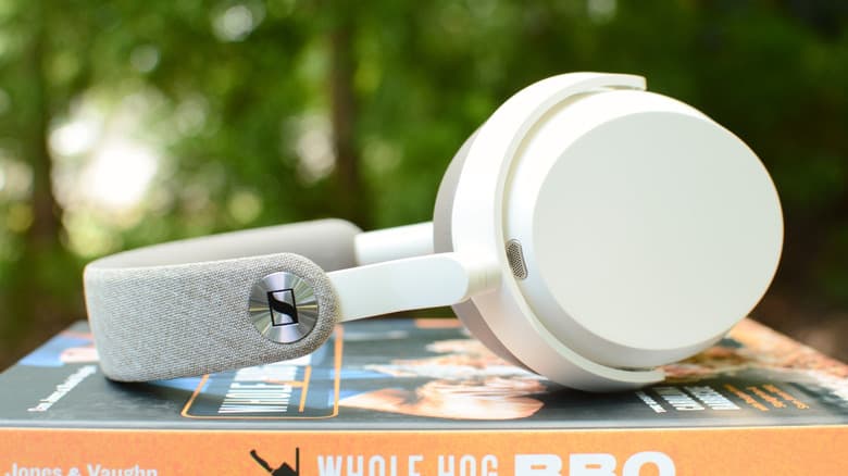 Sennheiser Momentum 5 Wireless: Bốn năm chờ đợi xứng đáng – Đánh giá chi tiết